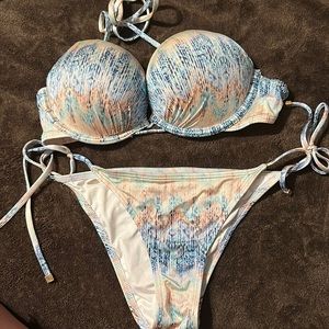 Double cup size Victoria’s Secret bikini 32C/Small bottoms